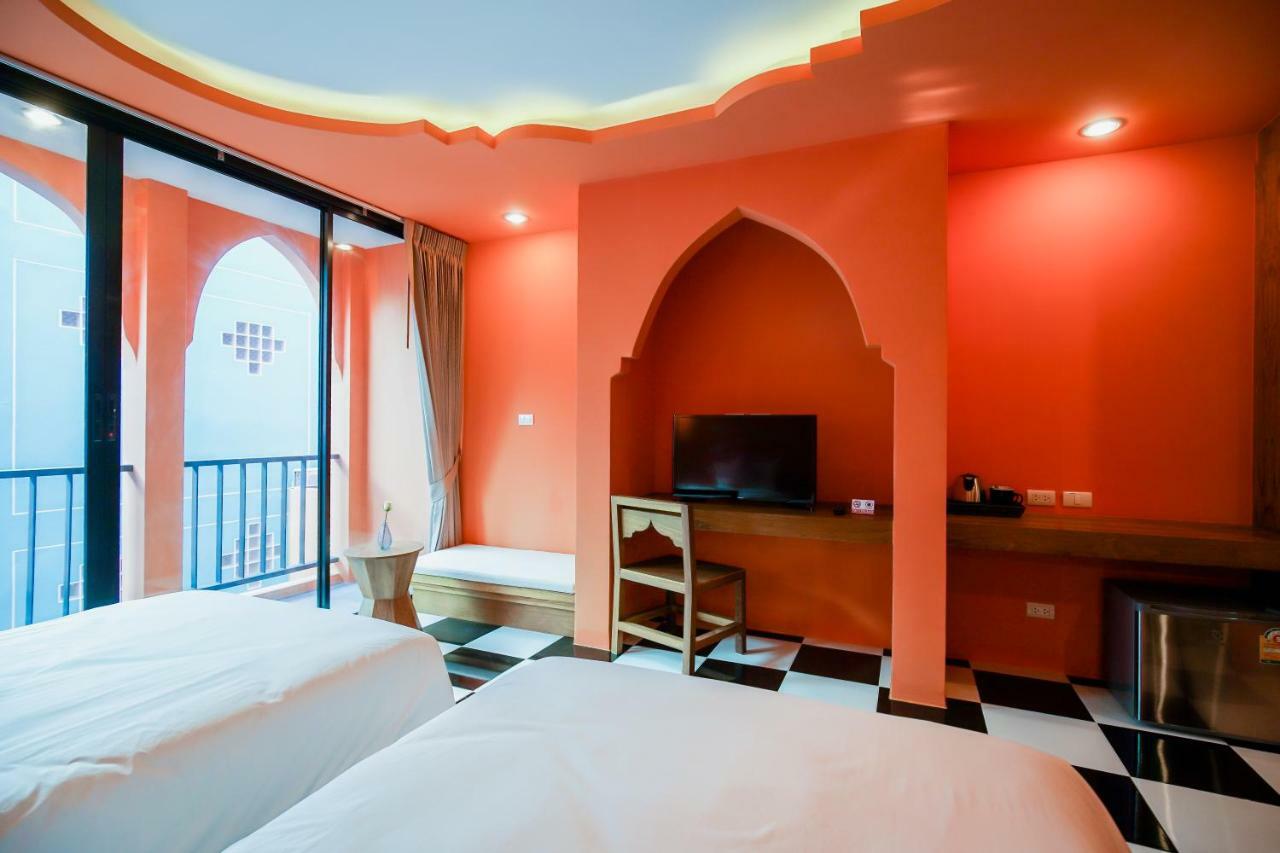Khaleej Mass Hotel Patong Exterior foto
